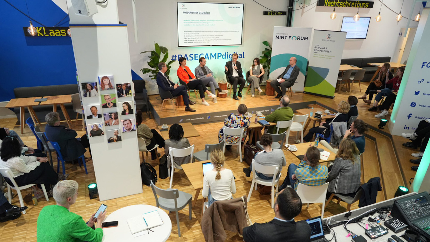 Veranstaltung "MINT-Fachkräftesicherung durch Zuwanderung über die Hochschulen" (Foto: Maren Strehlau Photography/NMF)