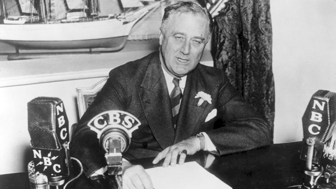 Franklin D. Roosevelt nach seiner Wiederwahl 1936 in seinem Arbeitszimmer im Weißen Haus in Washington.