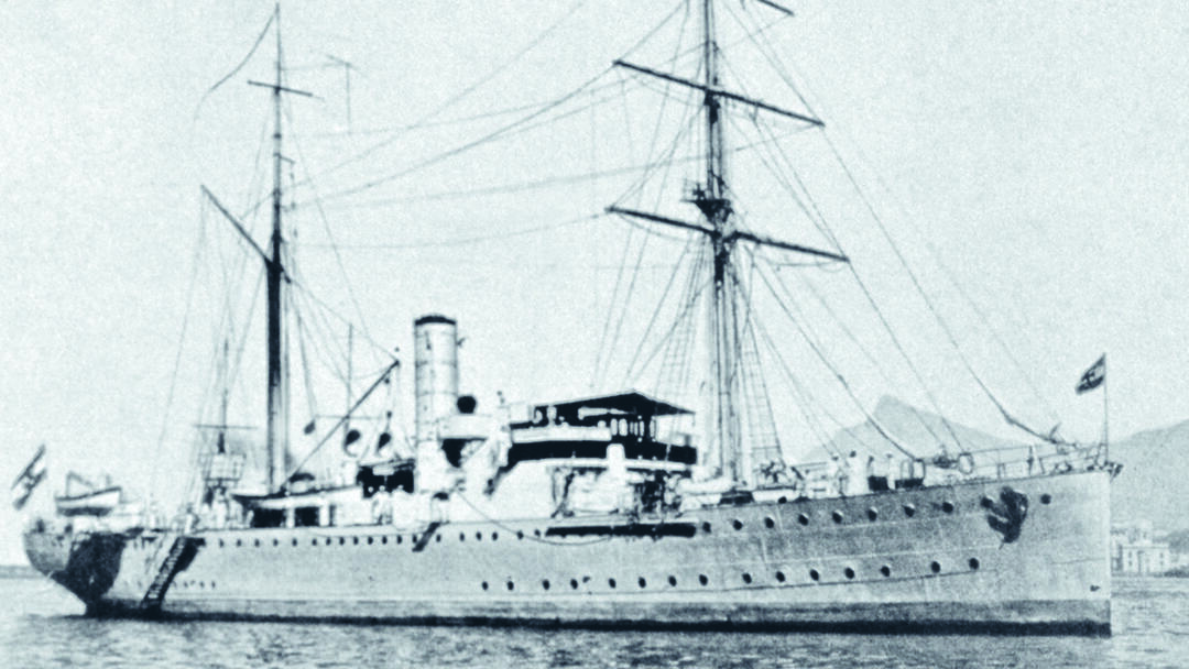 Forschungsschiff Meteor (Foto: gemeinfrei/Steve Nicklas, NOS, NGS, [The Meteor of the German Meteor expedition](https://commons.wikimedia.org/wiki/File:The_Meteor_of_the_German_Meteor_expedition.jpg)