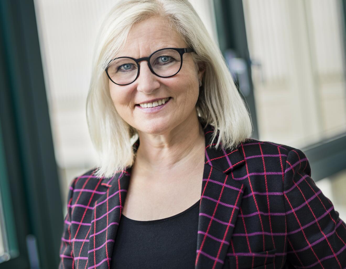 Porträtbild Elke Völmicke 