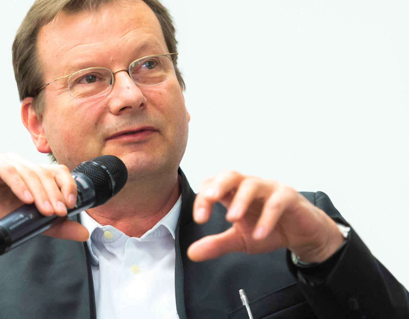 Hans-Joachim Roth (Foto: Simon BIerwald/INDEED Photography) Hans-Joachim Roth (Foto: Simon BIerwald/INDEED Photography)