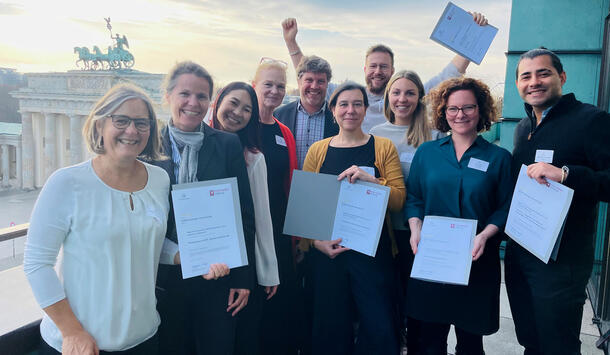 Vertreterinnen und Vertreter der im Rahmen der MINTchallenge International geförderten Projekte