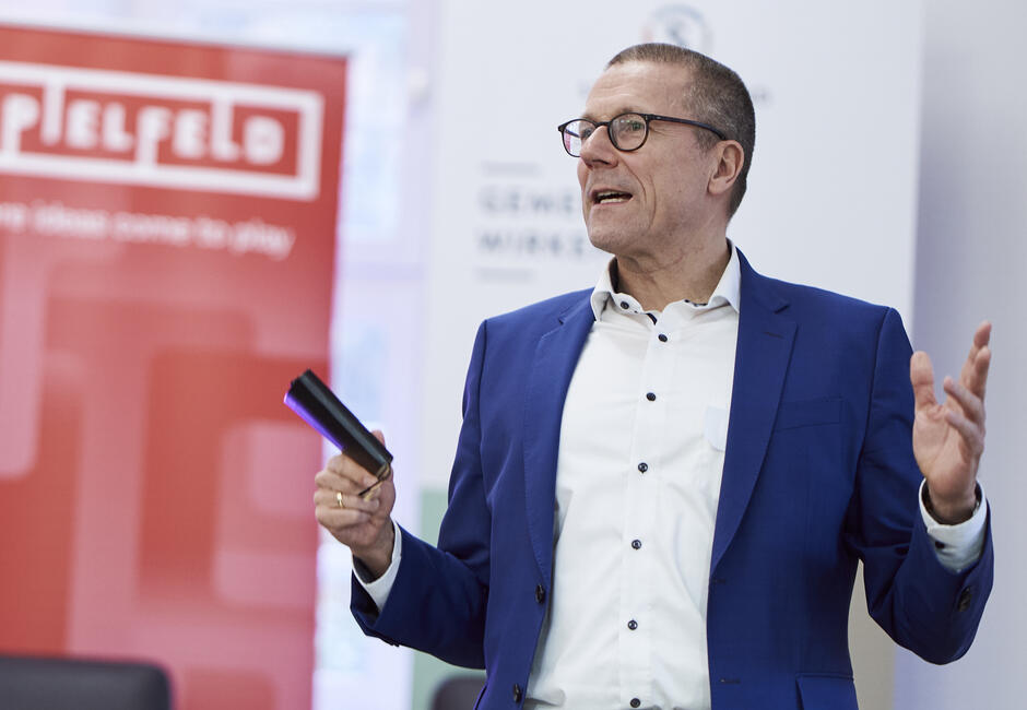 Uwe Schneidewind 