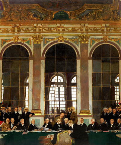 Gemälde Friedensverhandlungen in Versailles 1918 (Bild: William Orpen;gemeinfrei via [Wikimedia Commons](https://commons.wikimedia.org/wiki/File:William_Orpen_-_The_Signing_of_Peace_in_the_Hall_of_Mirrors,_Versailles.jpg)