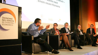 Veranstaltung "Ökonomie neu denken" am 16. Februar 2016 (Foto: Martin Magunia)