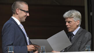 Zempelin-Stiftung stiftet Forschungspreis Transformative Wissenschaft: Uwe Schneidewind (Wuppertal Institut) (li.) und Andreas Barner (Stifterverband) (Foto: Andreas Fischer/Wuppertal Institut)