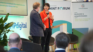 Veranstaltung "MINT-Fachkräftesicherung durch Zuwanderung über die Hochschulen" (Foto: Maren Strehlau Photography/NMF)