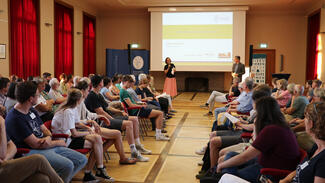 wissenschaft_im_dialog_wissenschaft_kontrovers_unterhausdebatte.jpg Wissenschaft kontrovers (Foto: Kristin Küter/Wissenschaft im Dialog)