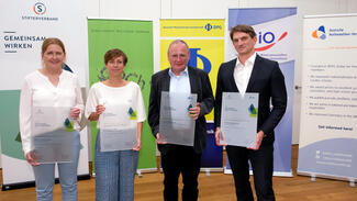 Auszeichnung für Annette Marohn, Maren Ziegler, Detlef Reichert und Walther Paravicini (v.li.): Verleihung des Ars legendi-Fakultätenpreises Mathematik und Naturwissenschaften 2026 (Foto: Uwe Dettmar)