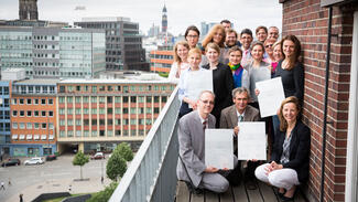 Eine Uni - ein Buch: Feierliche Urkundenübergabe 12. Juni 2018 (Foto: Valeska Achenbach)