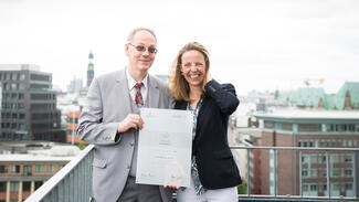 Eine Uni - ein Buch: Feierliche Urkundenübergabe 12. Juni 2018 (Foto: Valeska Achenbach)