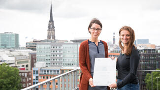 Eine Uni - ein Buch: Feierliche Urkundenübergabe 12. Juni 2018 (Foto: Valeska Achenbach)