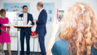 Eine Uni - ein Buch: Feierliche Urkundenübergabe 12. Juni 2018 (Foto: Valeska Achenbach)