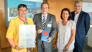 Eine Uni – ein Buch: Übergabe der Urkunden am 17. Juni 2019 in Berlin (Foto: Peter Himsel)