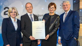 Forschung in Verantwortung: Preisverleihung 2022 an Jörg Overmann (Foto: Peter Himsel)