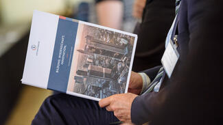 Jahresbericht (Foto: Damian Gorczany)