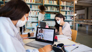 Hochschulen, Corona und jetzt? (Foto: iStock/LeoPatrizi)