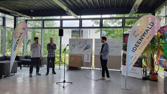 Studierende beim Startup Slam am Standort Pirmasens der Hochschule Kaiserslautern (Foto: Fabian Illmer/Hochschule Kaiserslautern)