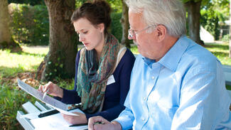 Tandem aus Lehramtsstudentin und erfahrener Lehrkraft (Foto: Lehr:werkstatt e.V.)
