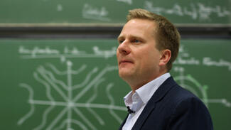 Frederic Schuller (Foto: Silvia/Florian Doetzer)