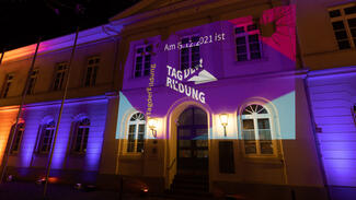 Illumination zum Tag der Bildung 2021 in Wiesbaden