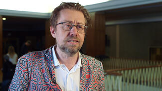 Daniel Pinchbeck: Changing the DNA of Capitalism (Video)