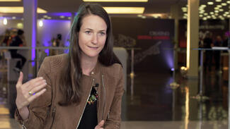 Jenny Podewils: Neue Mitarbeiter-Strategien für Unternehmen (Video)